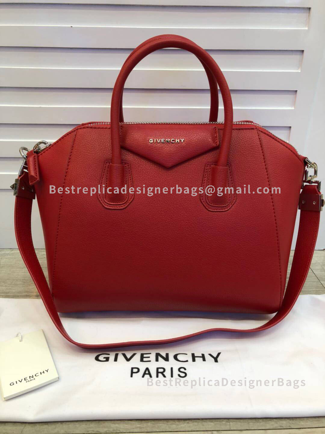 Givenchy Medium Antigona Bag Red In Grained Goatskin SHW 2-29909